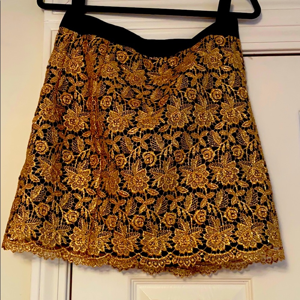 Original Milly of New York size 10 embroider skirt
